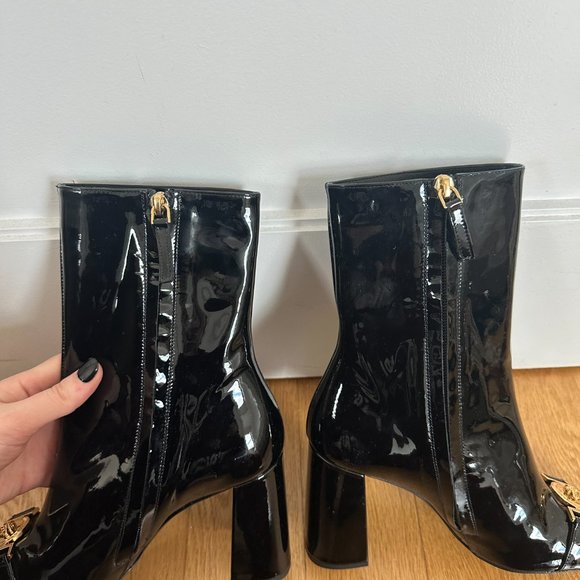 Versace Medusa Insignia Ankle Boots Square Toes Black Patent Leather Sz 38 - Picture 4 of 9